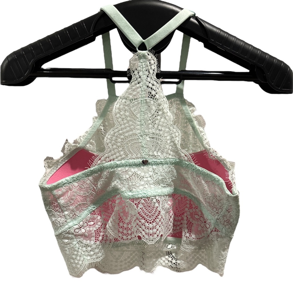 ✨ CLEAR OUT SALE ✨ PINK Victoria’s Secret Lace Racerback Bra - Picture 2 of 6